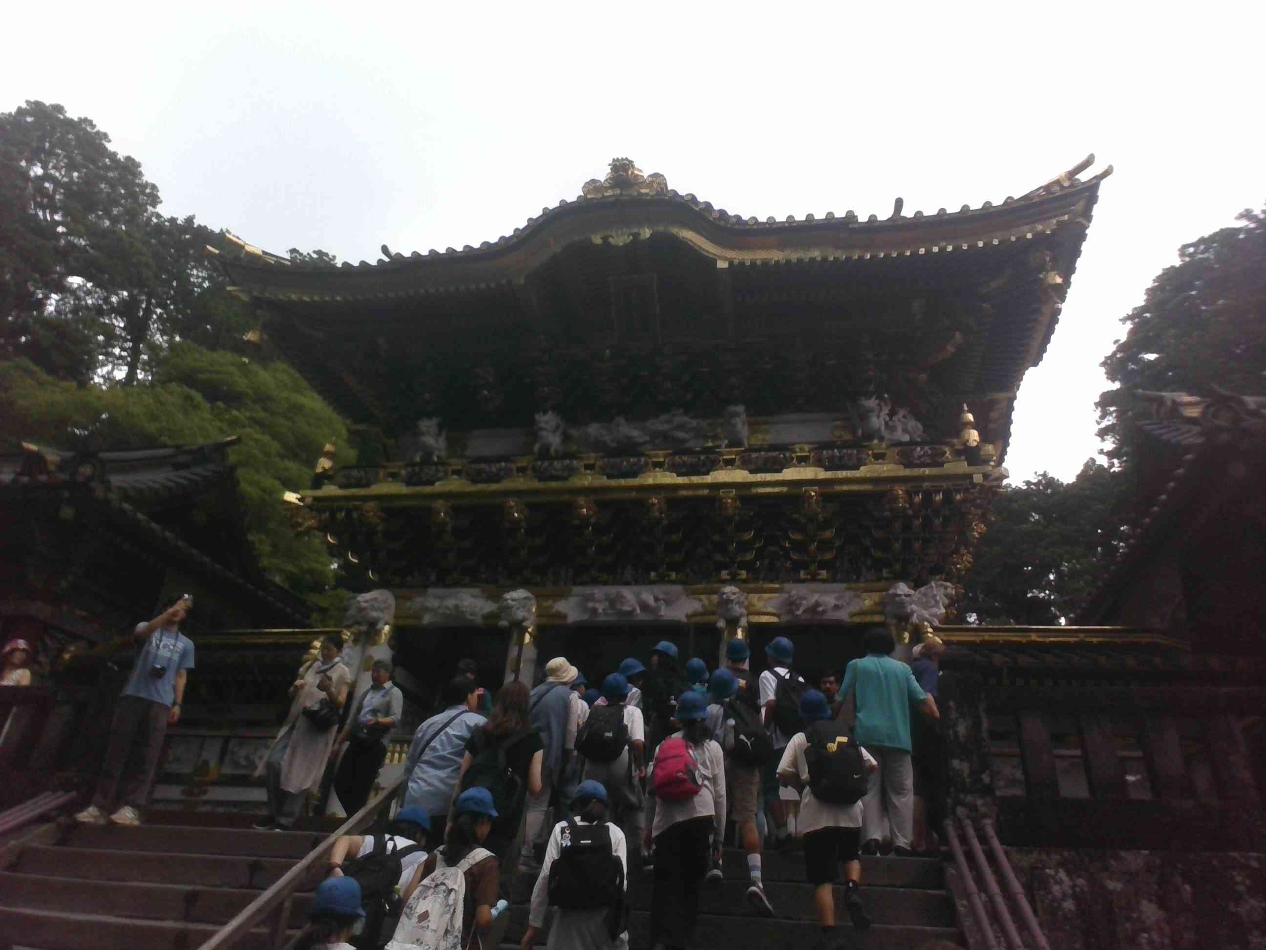 東照宮陽明門前